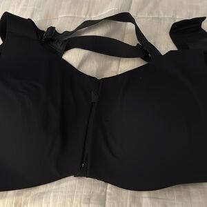 Knix black Catalyst Front Zip Sports Bra size 5.
